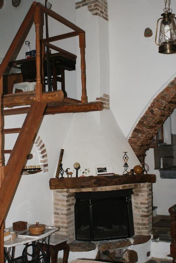 Afrodite'S House-Restaurated Oil Factory Agia  Esterno foto